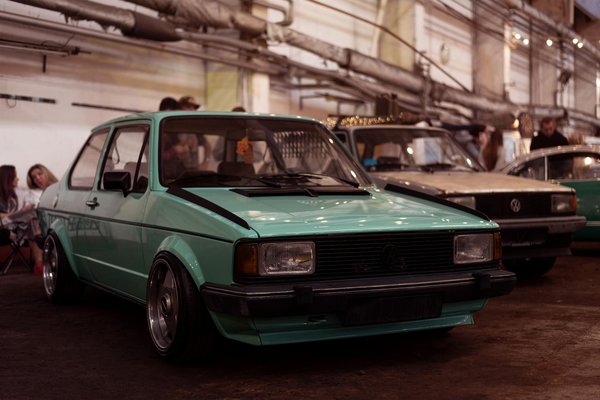 Les huiles essentielles : une solution miracle contre l'acné ?